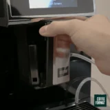 Regulacja wysokości wylewki w ekspresie Coffee Format ATLAS