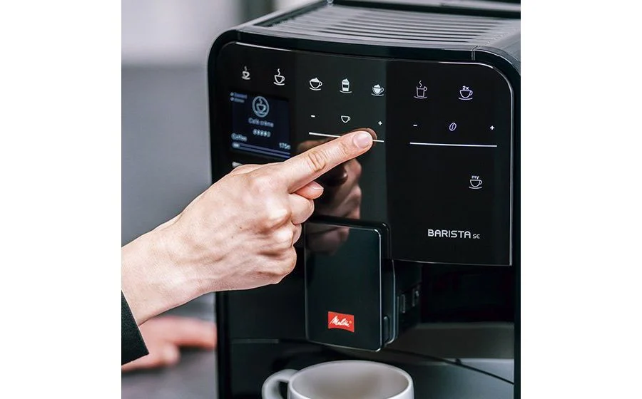 Melitta Barista SE — wybór napoju na panelu dotykowym