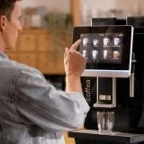 Tchibo Coffea Enjoy — wybór napoju na ekranie dotykowym